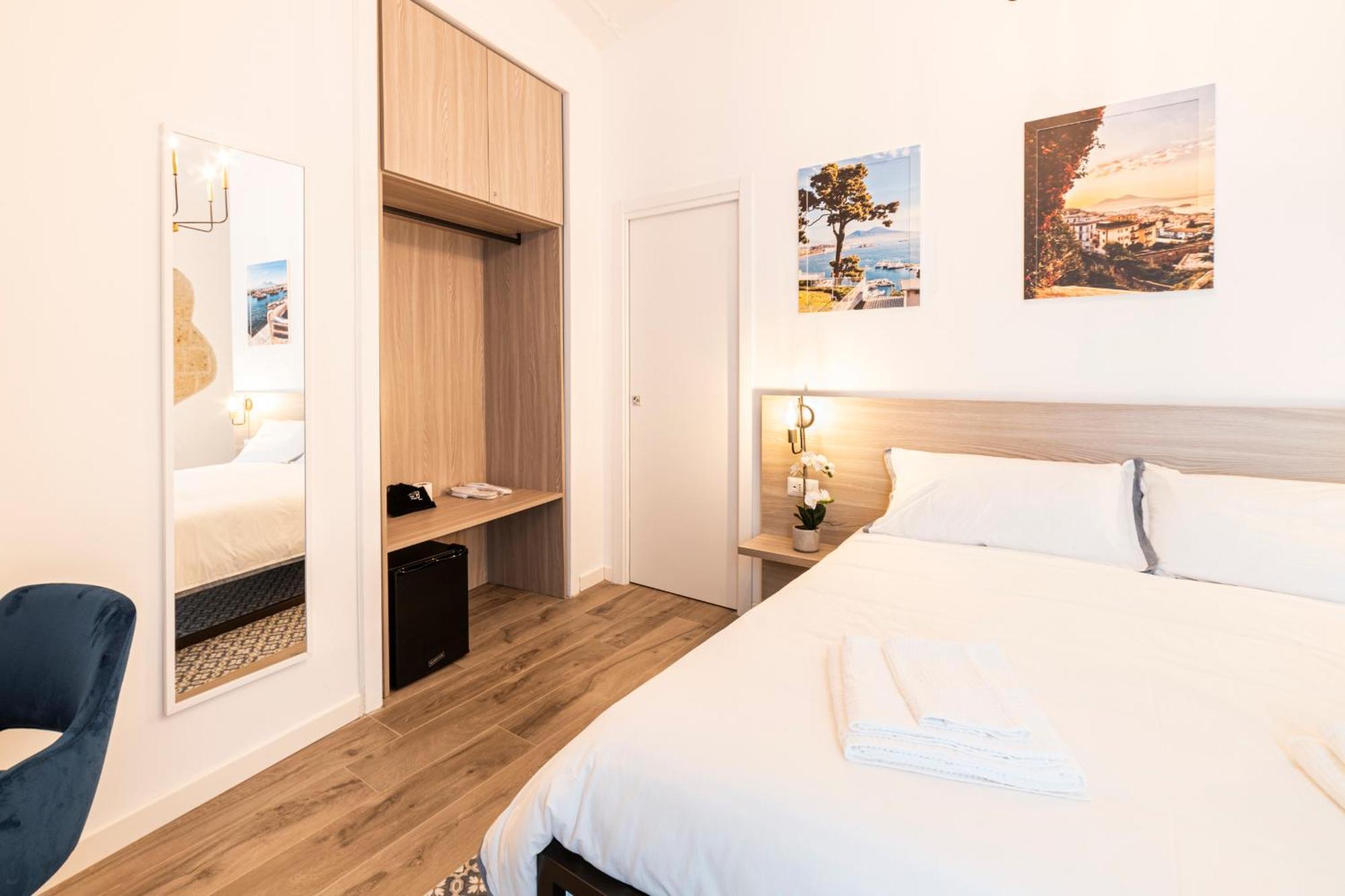 Santa Teresa Luxury Rooms Napoli Eksteriør bilde